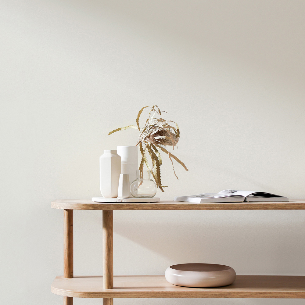 Craig & Rose Walls and Ceilings Dutch White Chalky Matt Emulsion Paint 2.5L Image 4