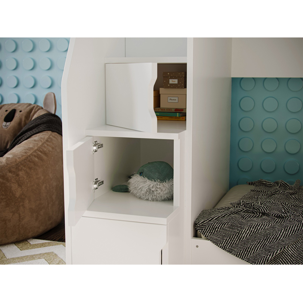 Flair Oscar Triple Sleeper White Staircase Bunk Bed Image 4