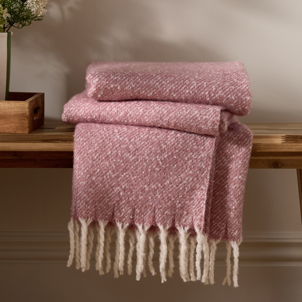 Wylder Isla Pink and Heather Nature Woven Tasselled Throw 130 x 180cm Image 2
