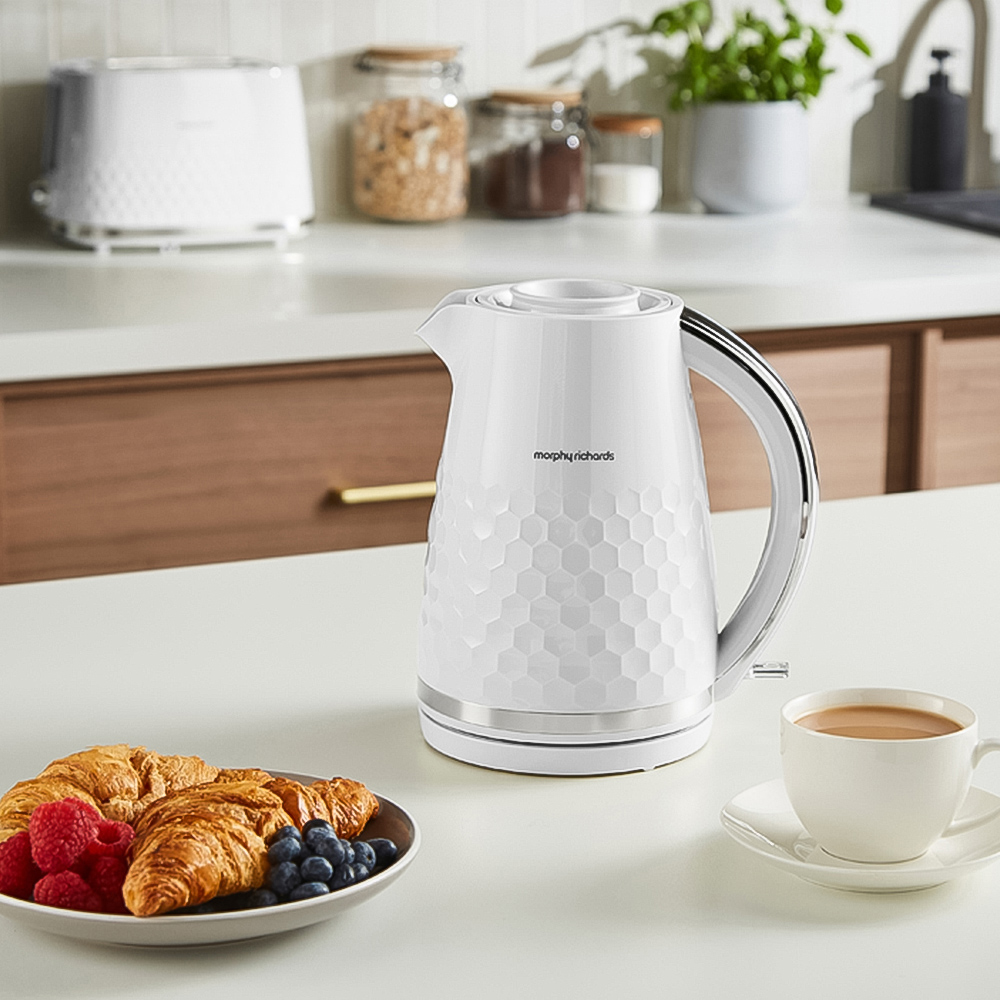 Morphy Richards Hive 108274 White 1.5L Jug Kettle Image 2