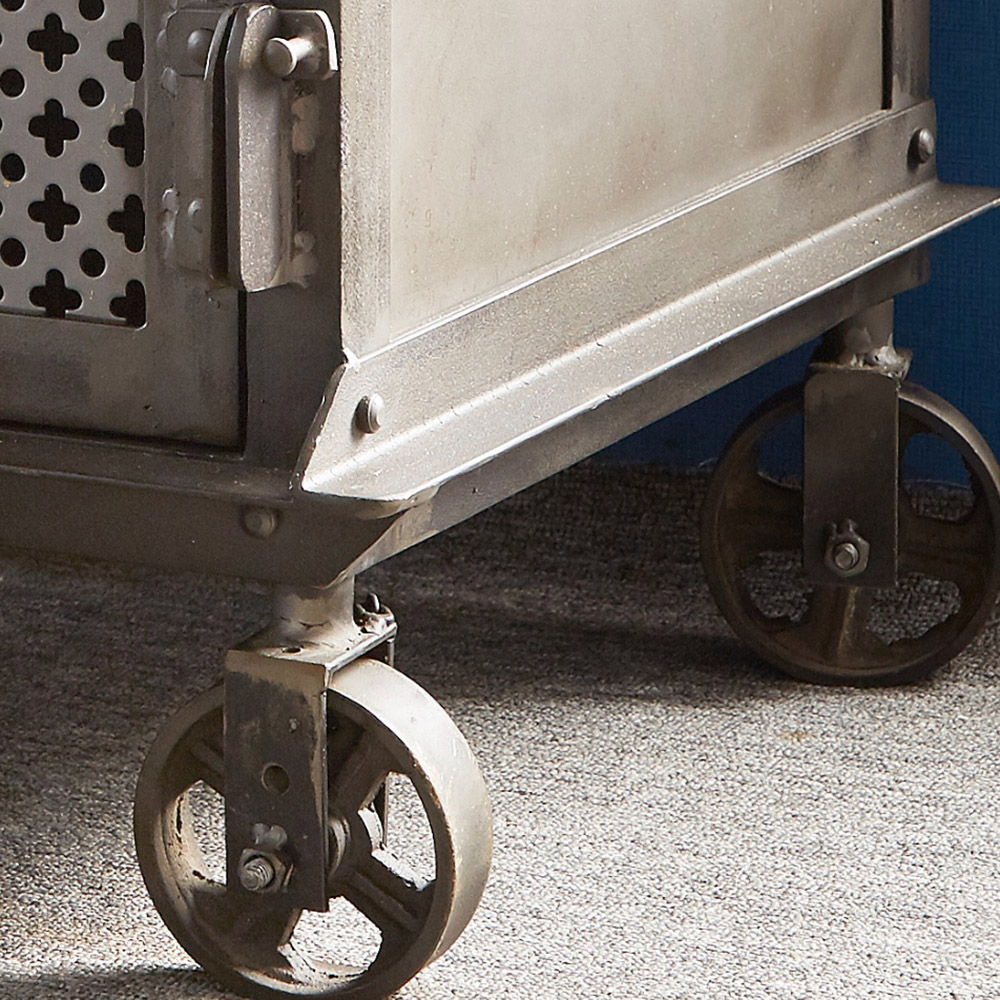 Brooklyn Daisy 4 Door Bar Cabinet with Wine Rack Image 4