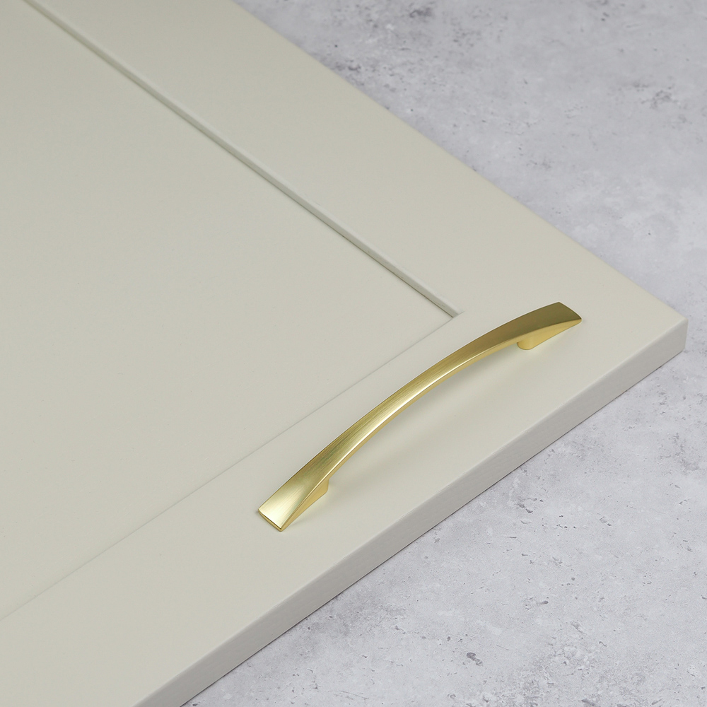 Handle & Home Brushed Brass Bow Handle 128mm Image 2