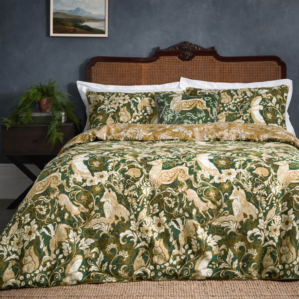 Paoletti Harewood Double Emerald Duvet Set Image 1