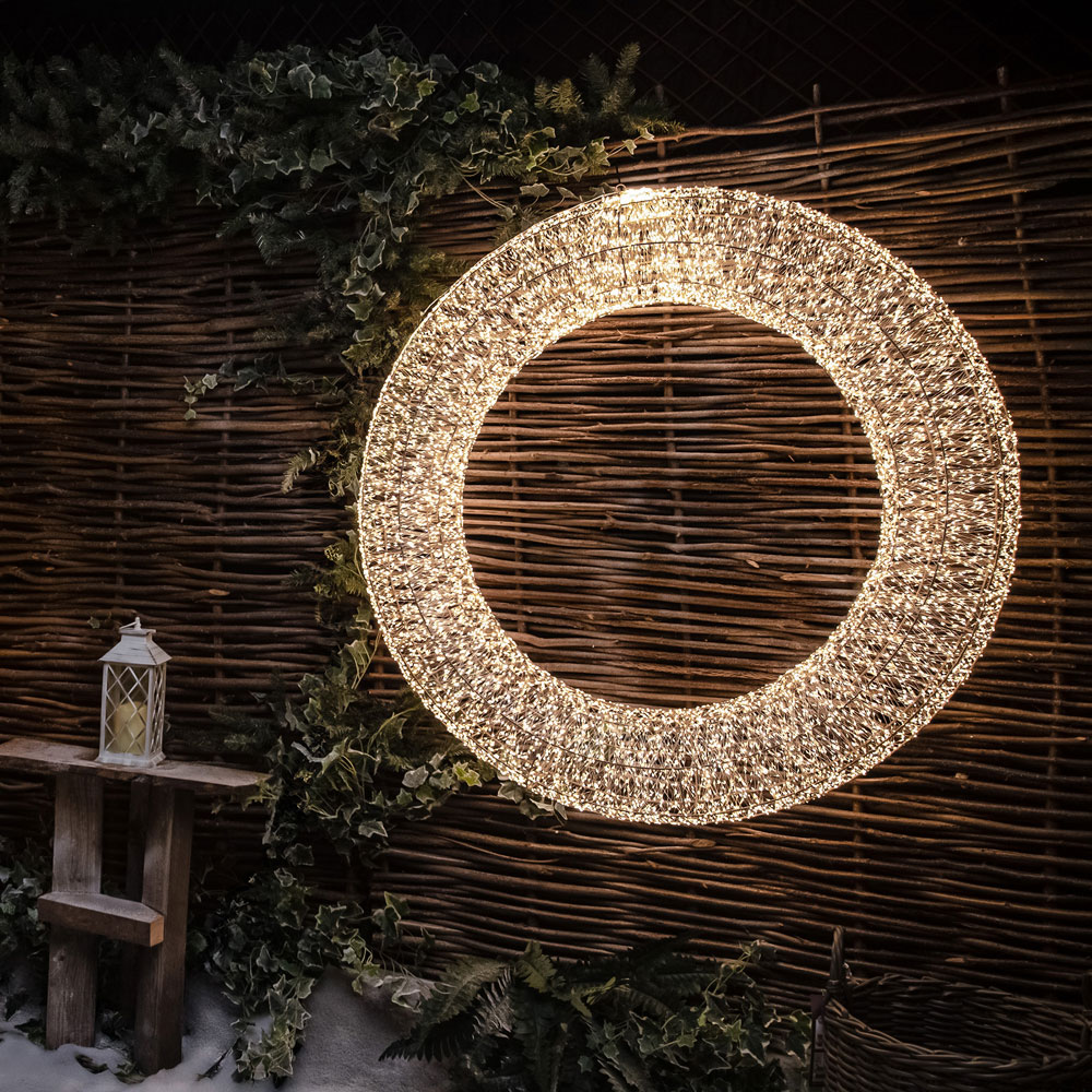The Christmas Centre 15000 Warm White LED Micro Lights Pre-Lit Gold Light-Up Wreath 116cm Image 6