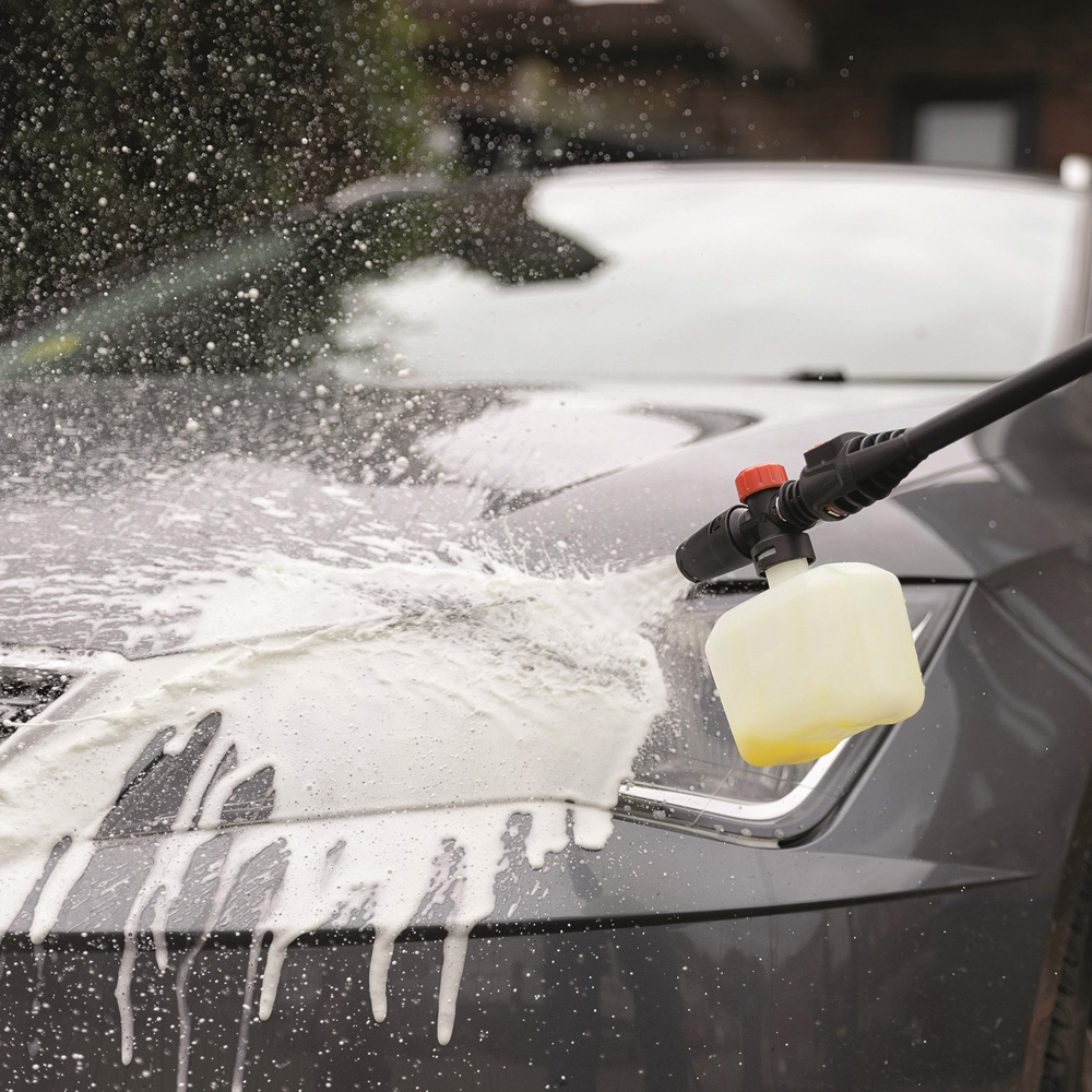 Hilka 2000W Power Control Pressure Washer Image 2