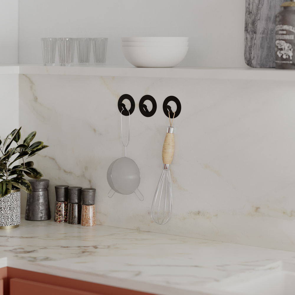 Decortie Kaly Round Backplate Design Black Metal Hanger 3 Pack Image 2