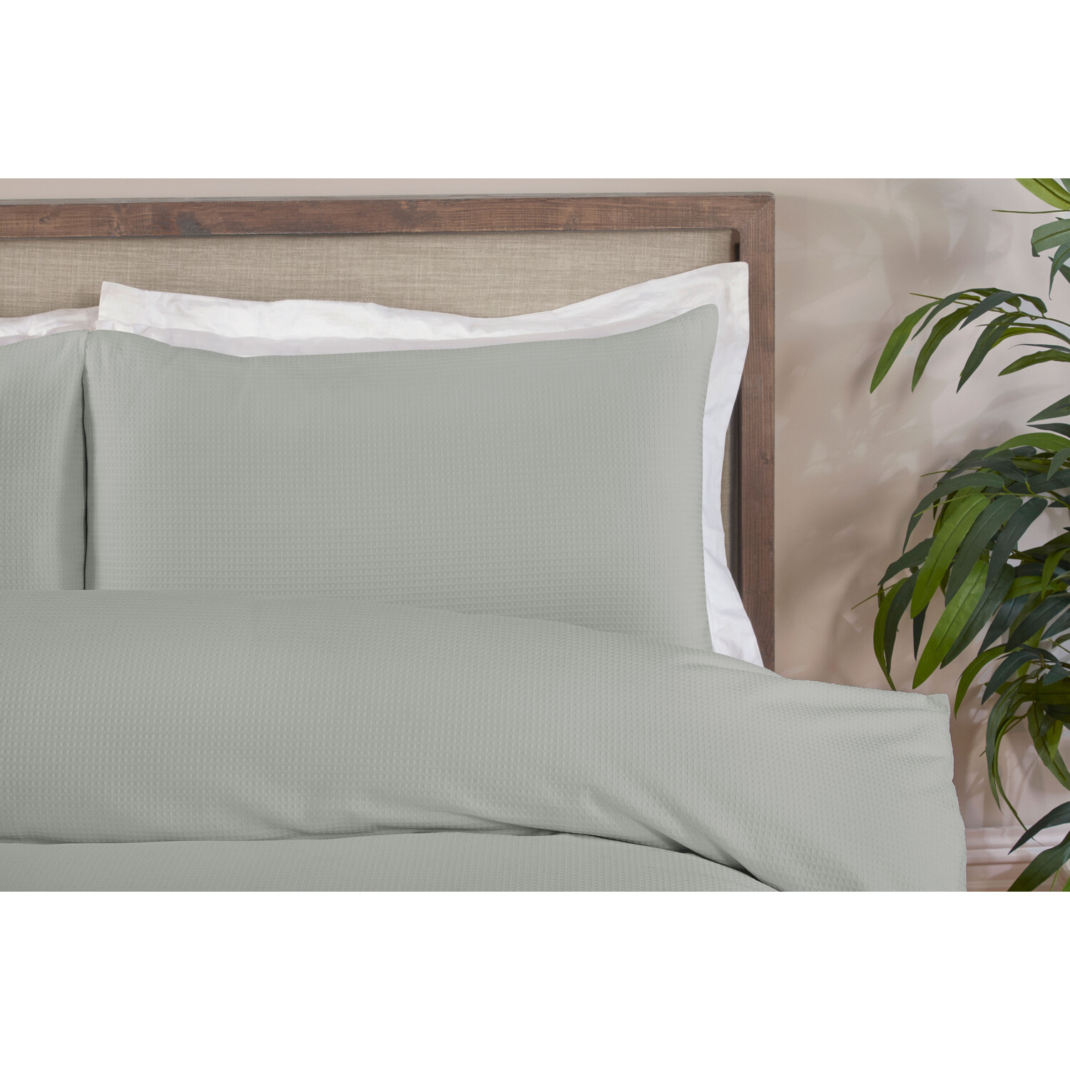 Divante Belgravia Waffle Duvet Cover and Pillowcase Set - Silver / Double Image 3