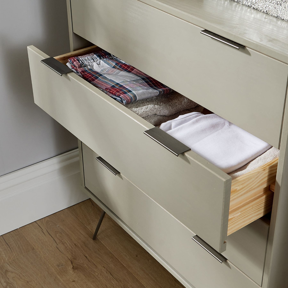 Home Source Acadia 4 Drawer Grey Chest of Drawers Image 4