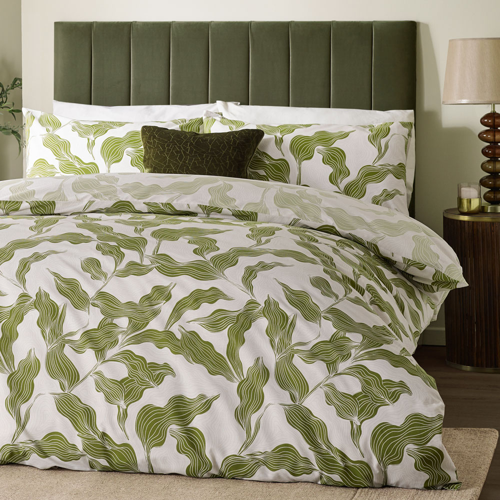 Hoem Super King Size Lauro Green Printed 144 Thread Count Reversible Duvet Set Image 3