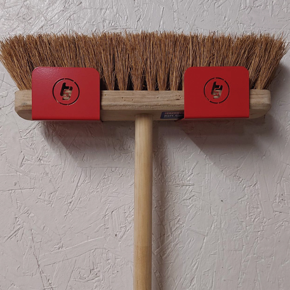 TradeTidy 8 Piece Red Steel Garage Wall Storage Set Image 2