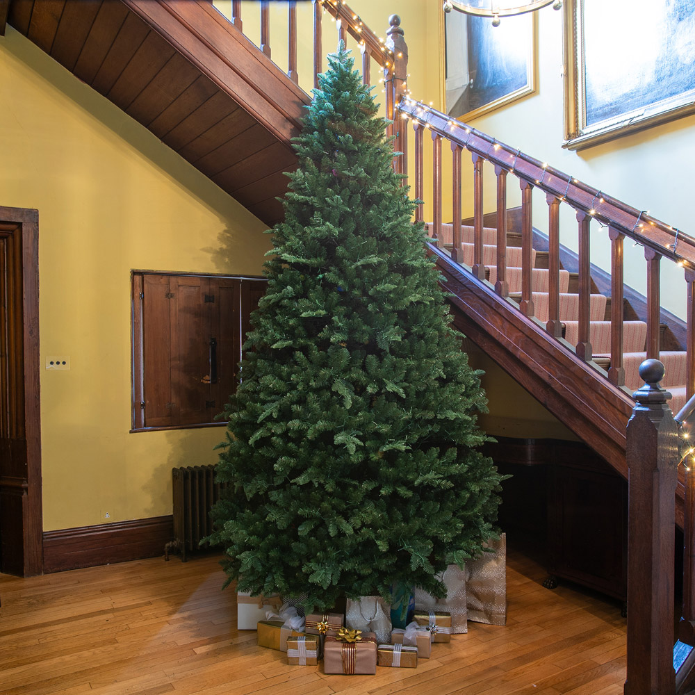 The Christmas Centre Windsor Fir Artificial Xmas Tree 7.5ft Image 2