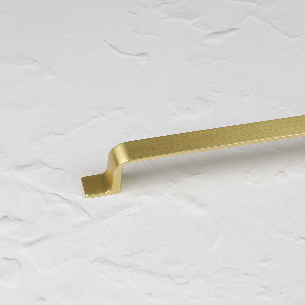 Handle & Home Brushed Brass Strap Handle 160mm Image 4