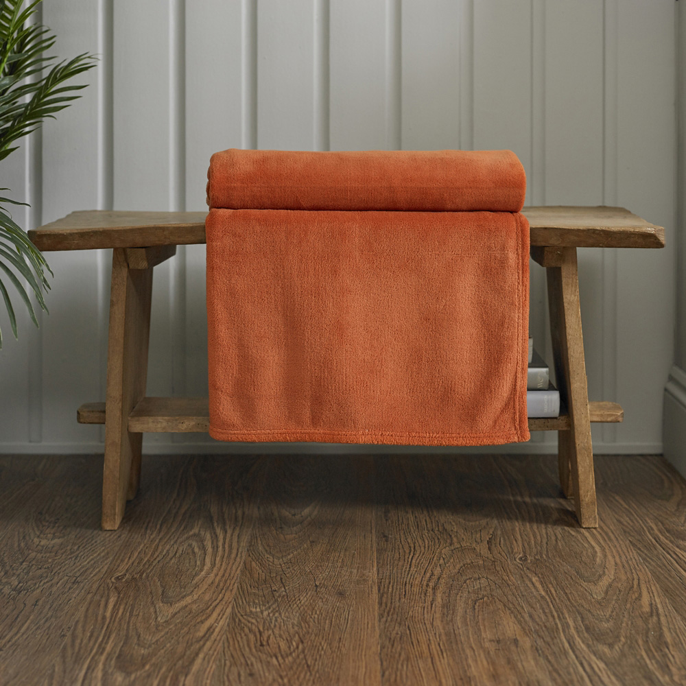 Deyongs Rust Snuggle Touch Throw 140 x 180cm Image 2
