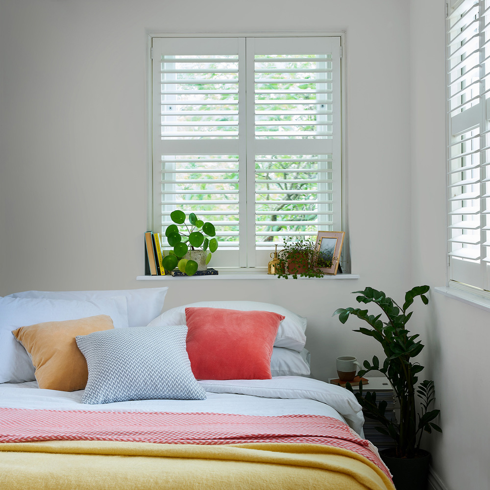 Laura Ashley Pale Silver Matt Emulsion Paint 5L Image 4