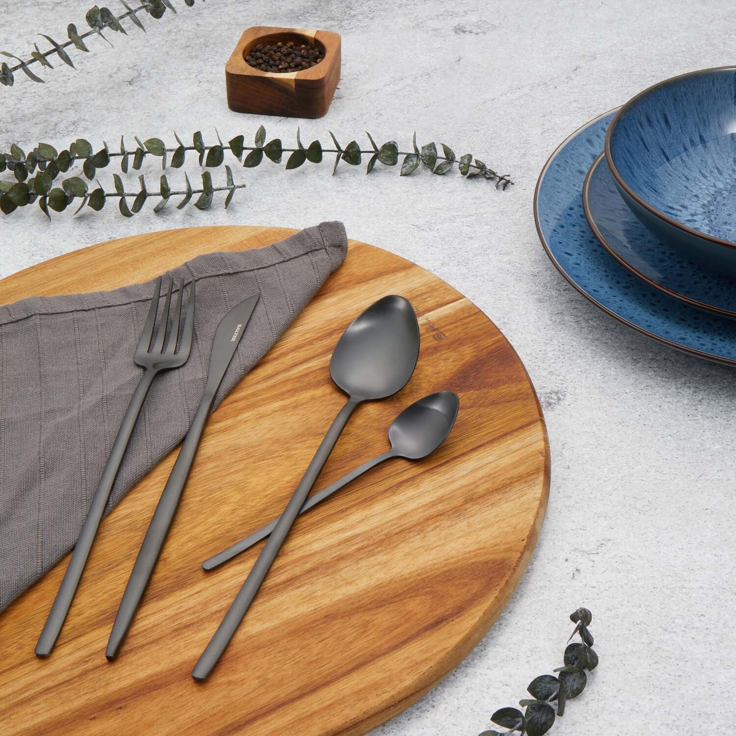 16 Piece Noir Cutlery Set - Black Image 2