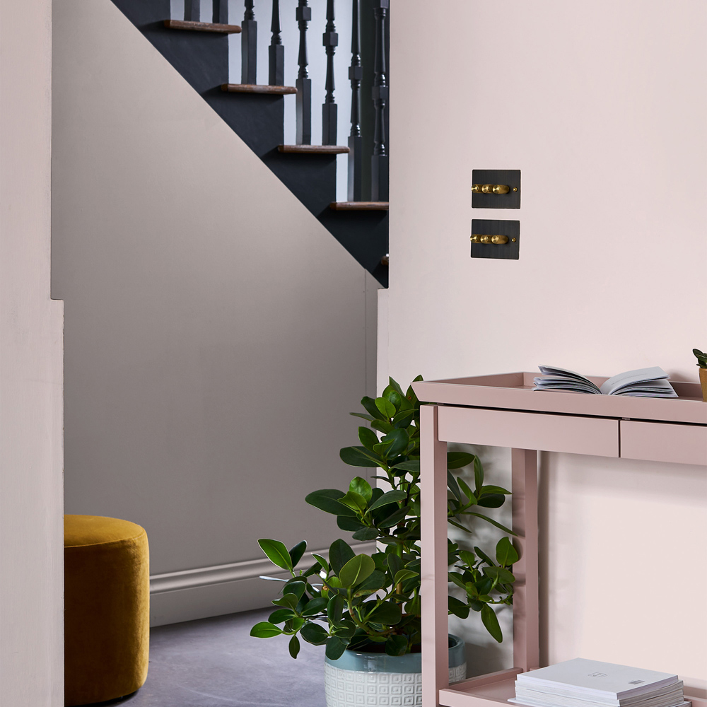 Laura Ashley Pale Blush Matt Emulsion Paint 5L Image 4