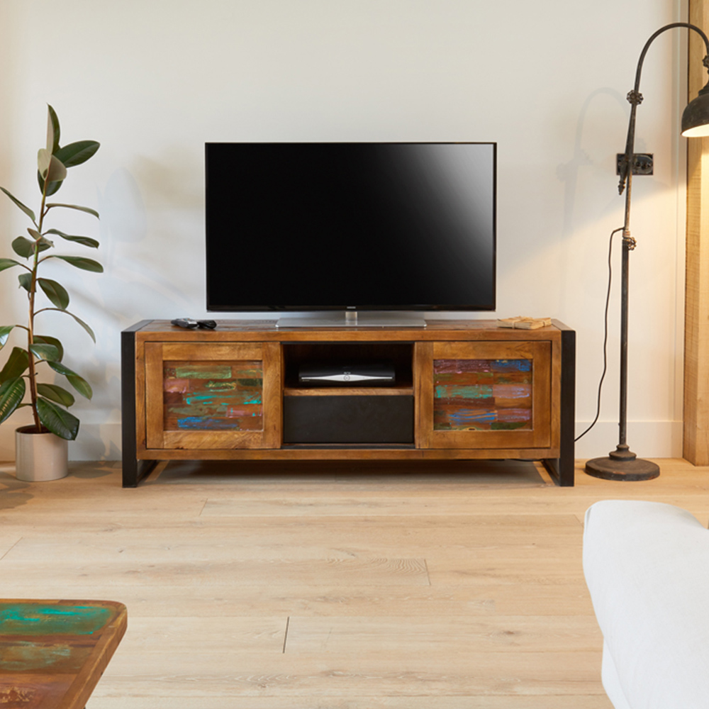 Baumhaus Urban Chic 2 Door Single Drawer Single Shelf Widescreen TV Unit Image 3