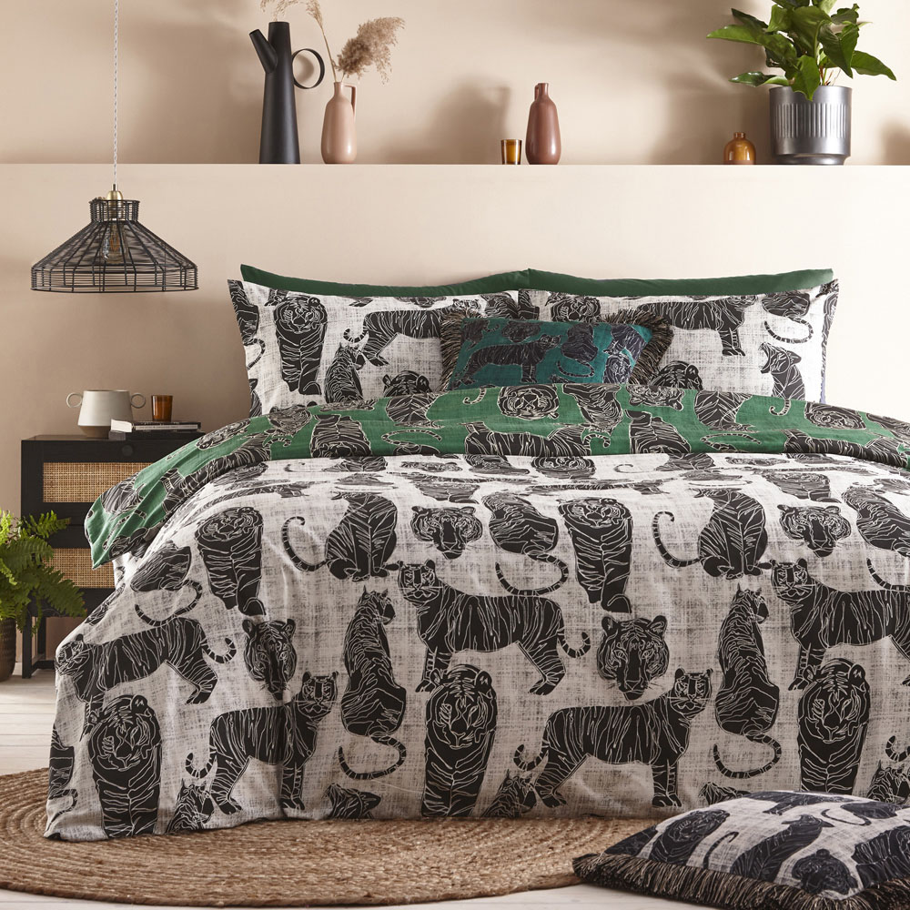 furn. Wildcat Super King Jungle Green Duvet Set Image 5