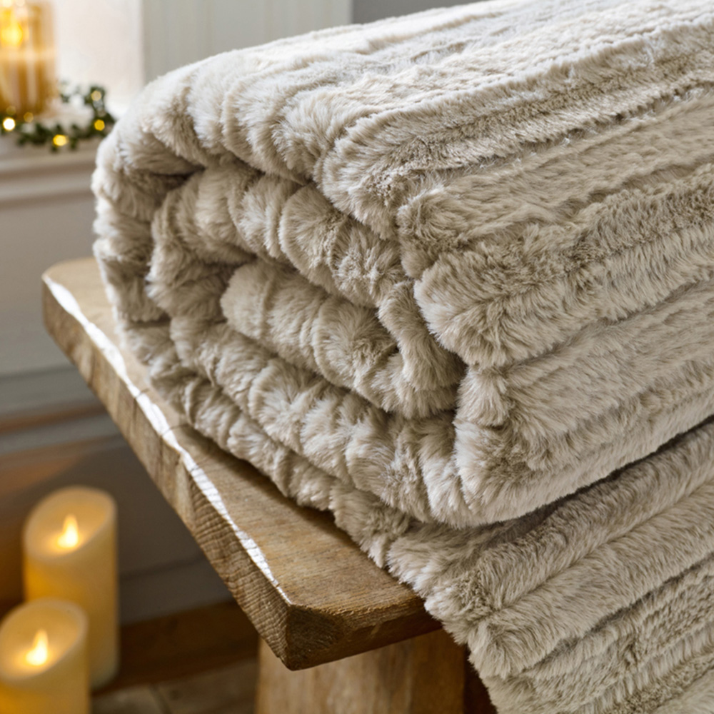 TLC Chatsworth Faux Fur Fawn Throw 130 x 170cm Image 3