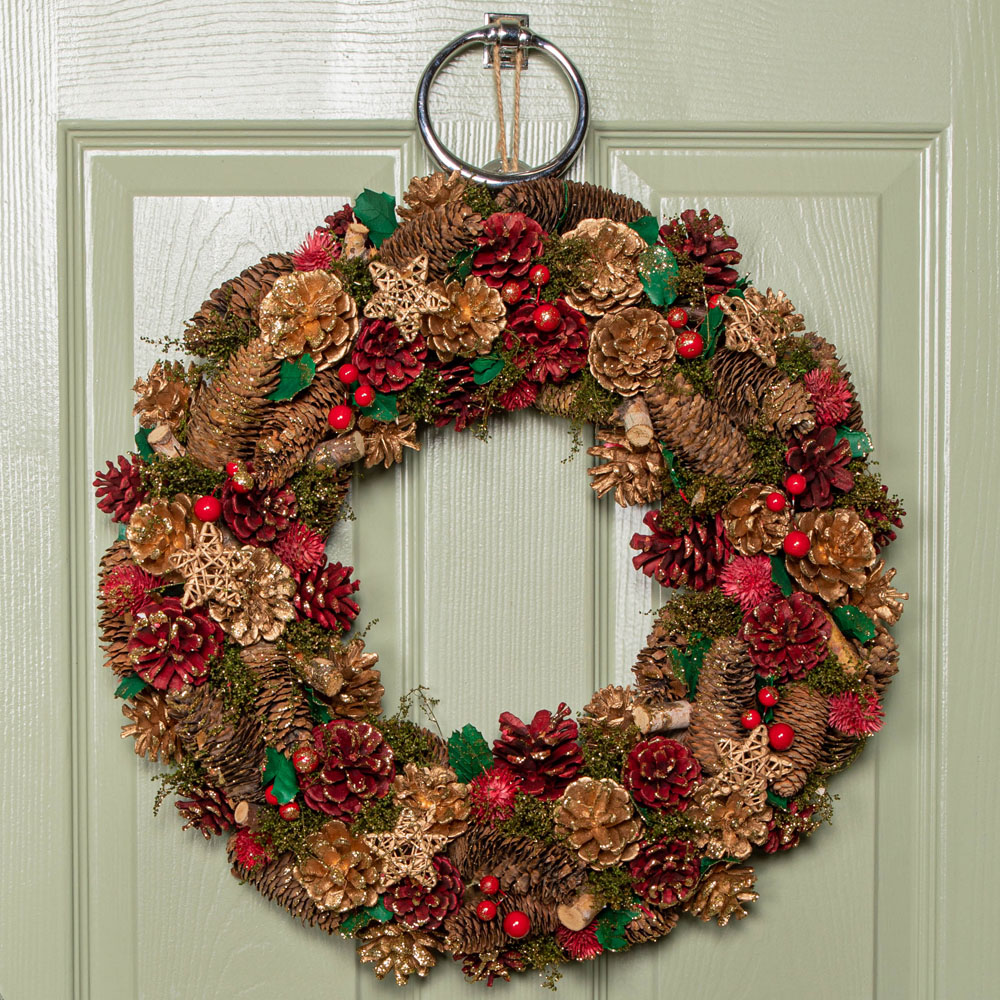 Samuel Alexander Red Wreath with Berries and Pinecones 50cm Image 8