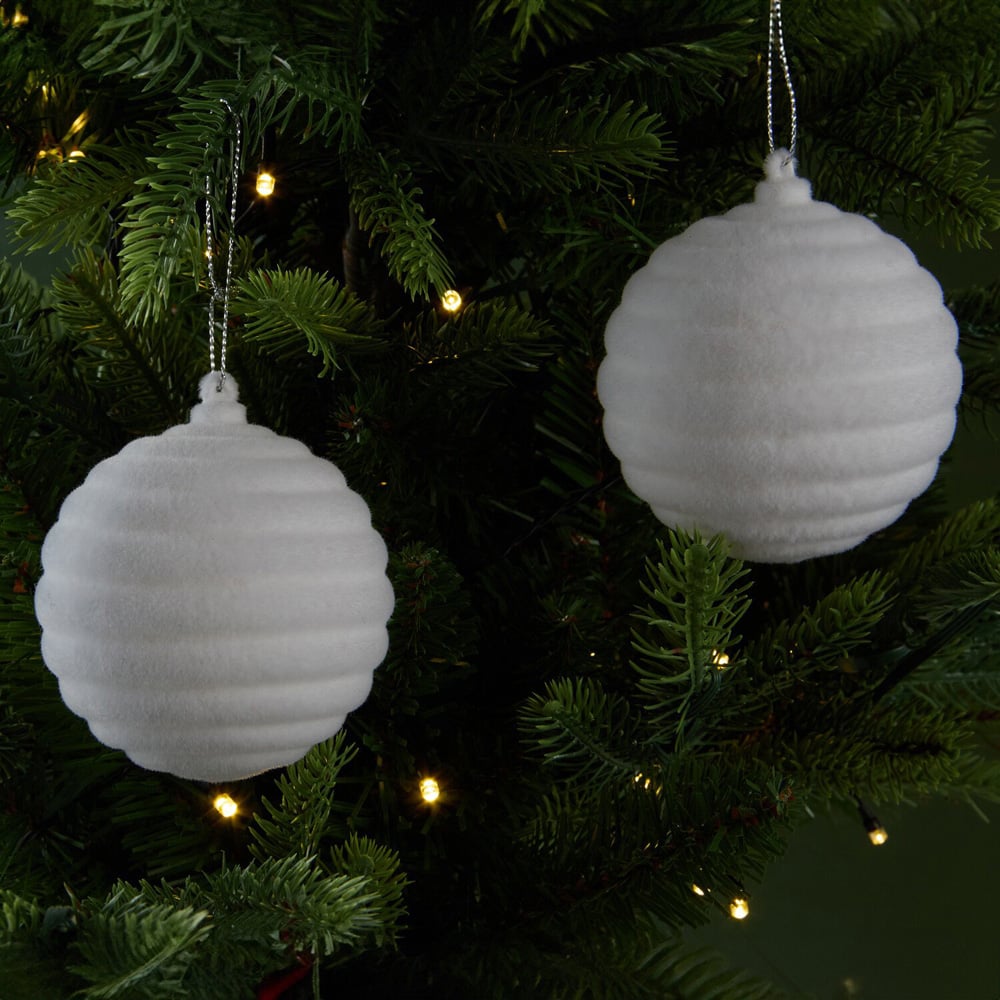 Set of 2 Round Flocked BaublesWhite Image 4