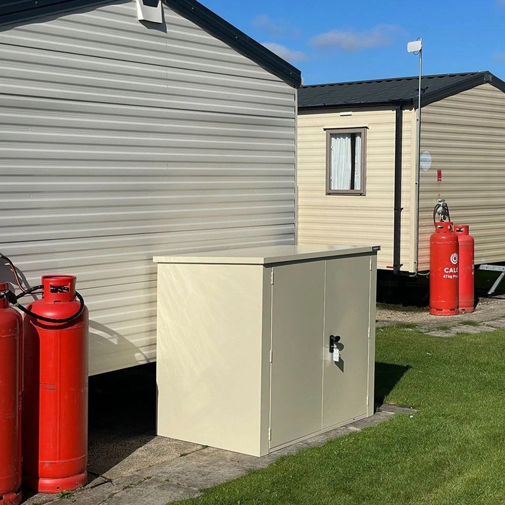 Asgard Secure Store 5 x 3ft Double Door Cream Caravan Storage Shed Image 8