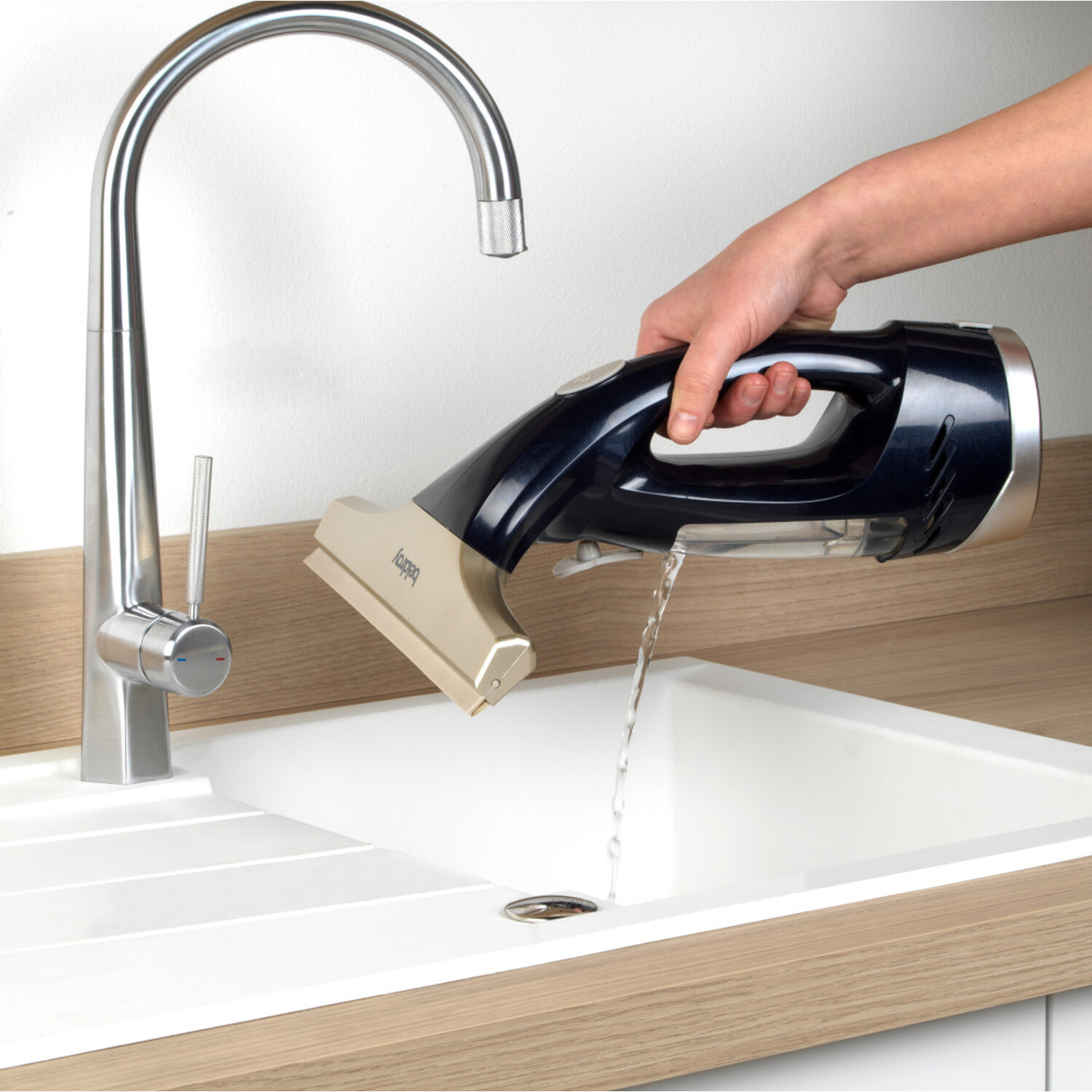 Beldray Cordless Window Vacuum Cleaner Navy Image 3