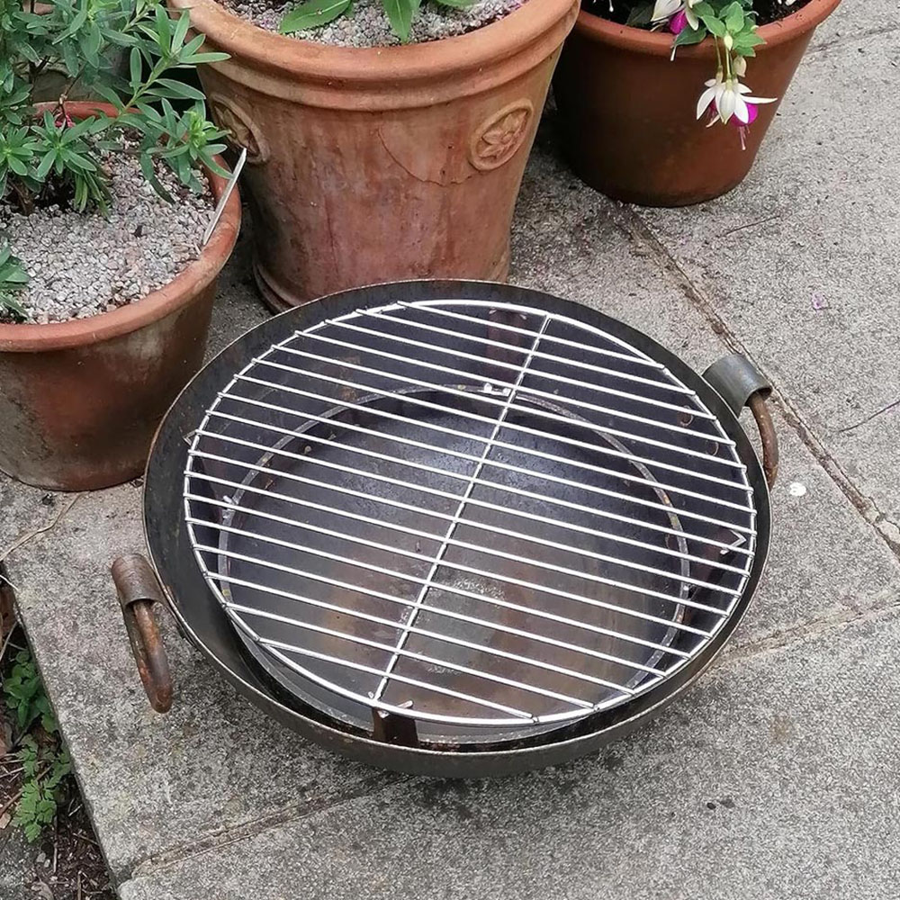 Inspirational Gifting Rustic Hand Made Steel Kadai BBQ and Fire Pit with Stand and Grill 40cm Image 3