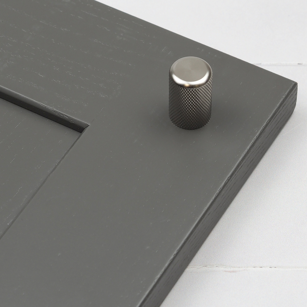 Handle & Home Brushed Nickel Knurled Knob 18mm Image 2