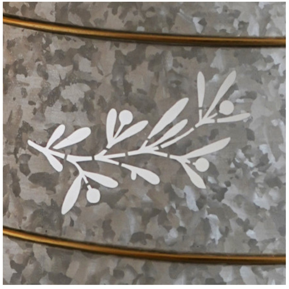 Ivyline Galvanised Cut Out Mistletoe Christmas Tree Skirt 67cm Image 5