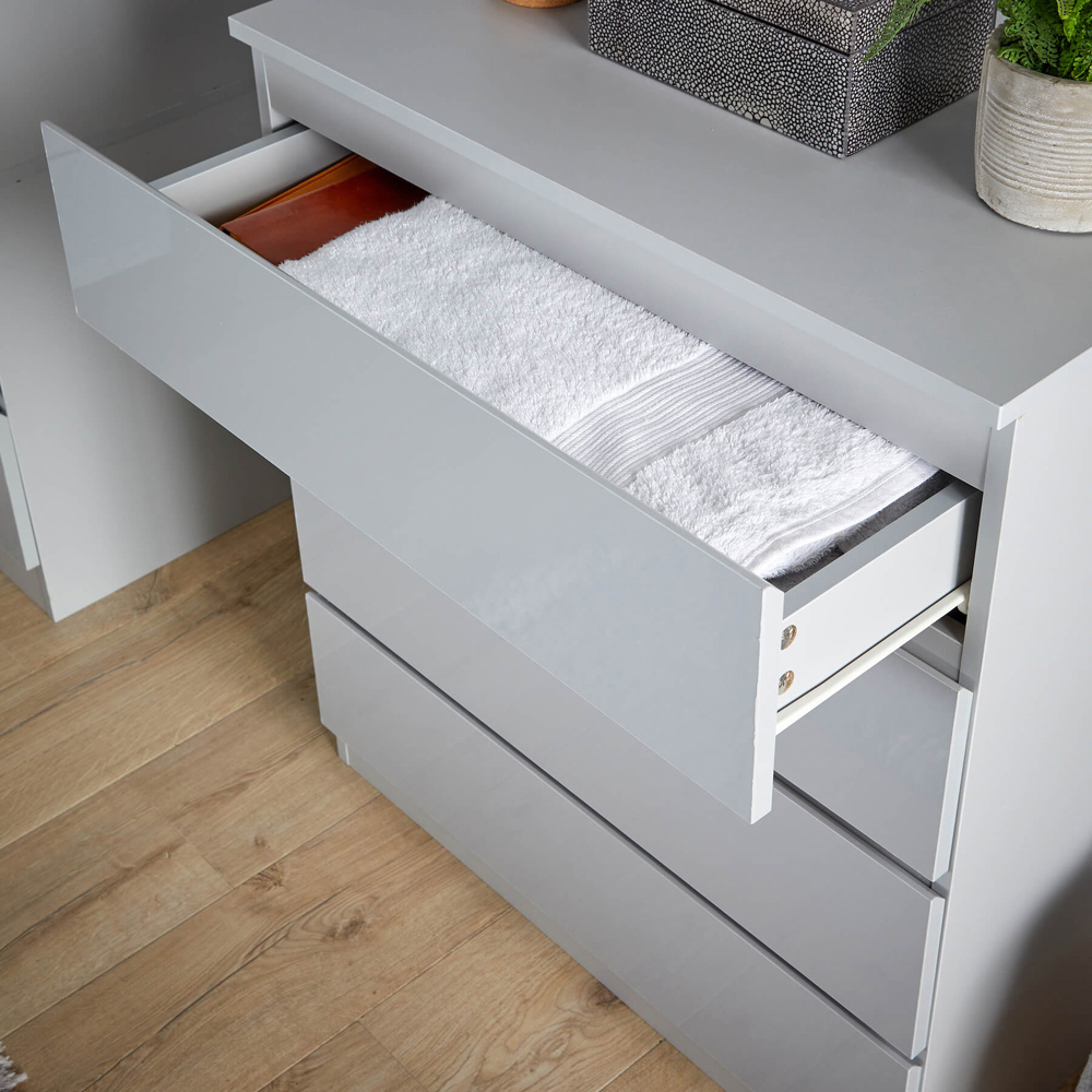 Home Source Lugano 4 Drawer Grey Chest of Drawers Image 4