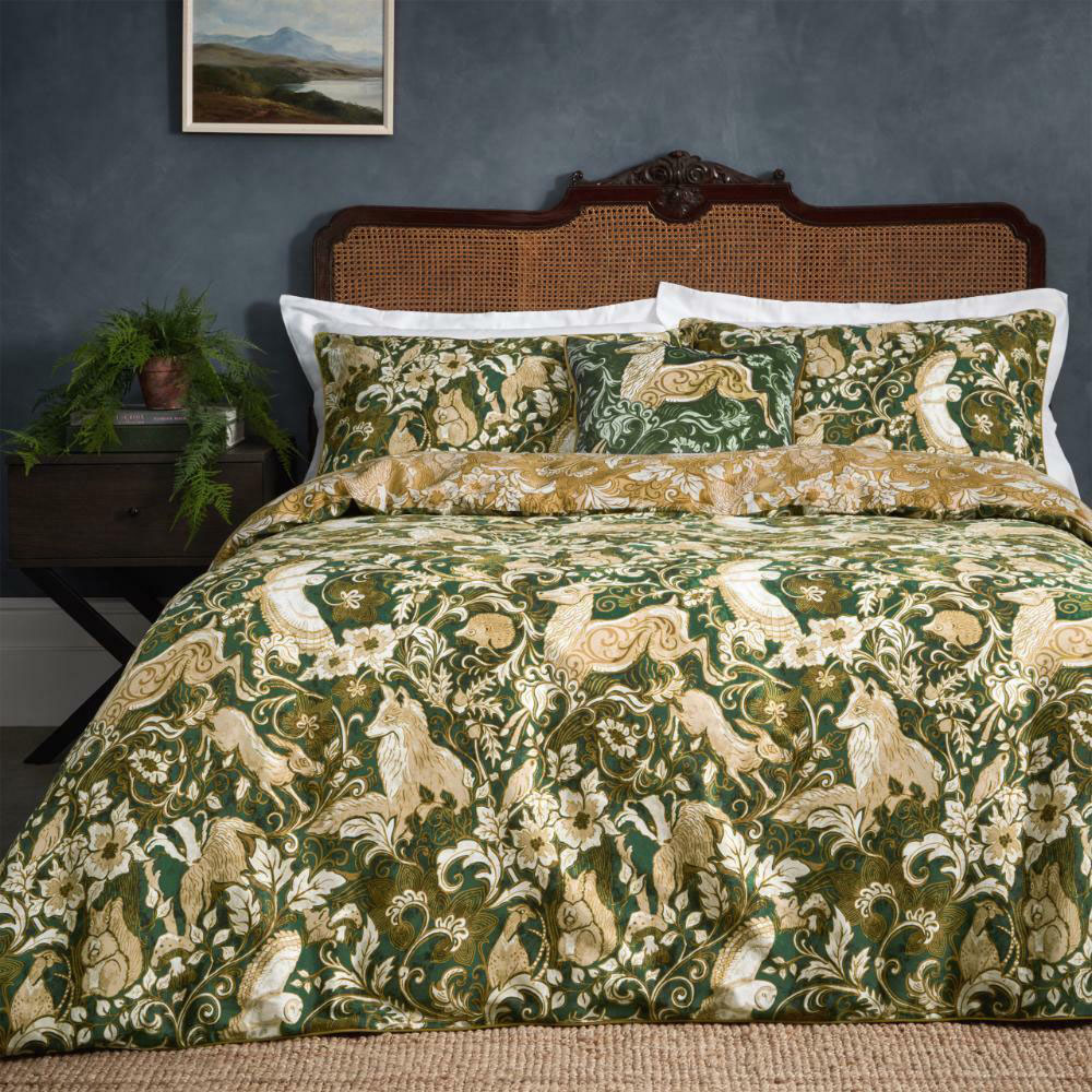 Paoletti Harewood King Size Emerald Duvet Set Image 1