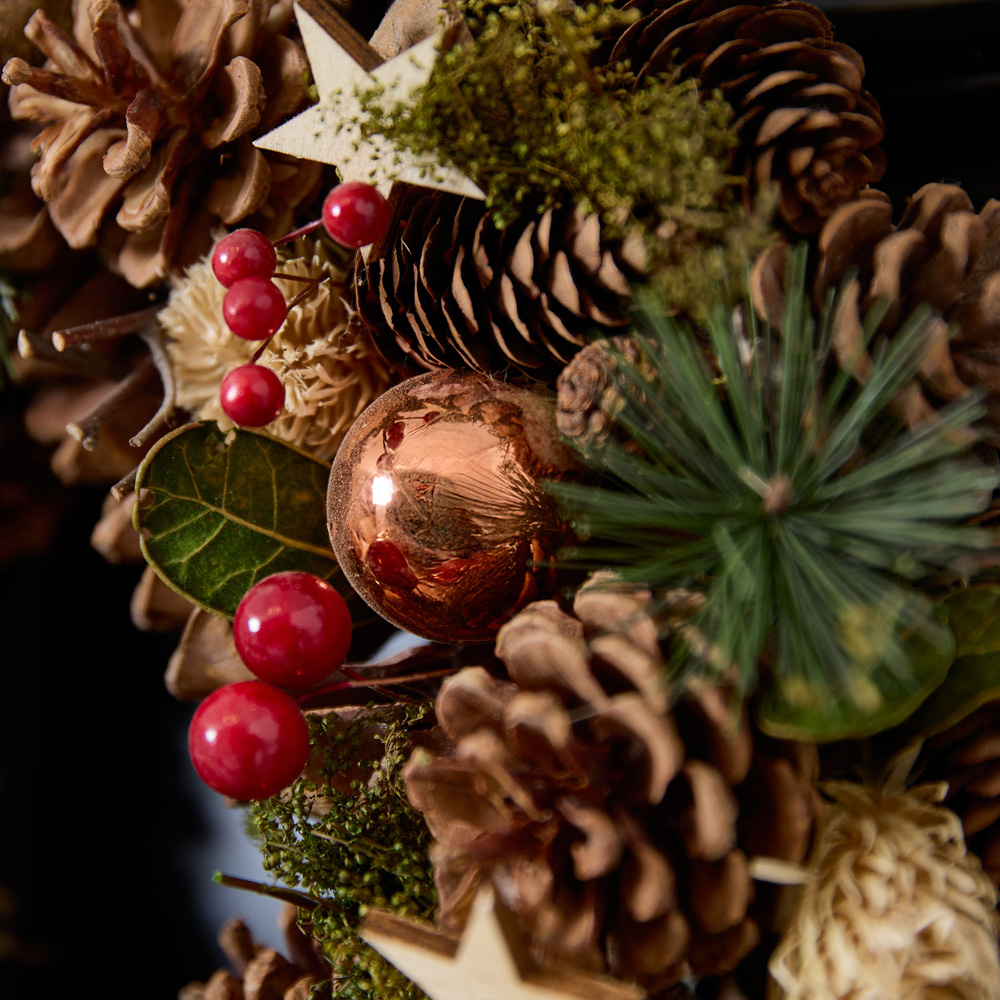 Dibor Fern Leave Artificial Christmas Wreath with Baubles and Stars 36cm Image 4