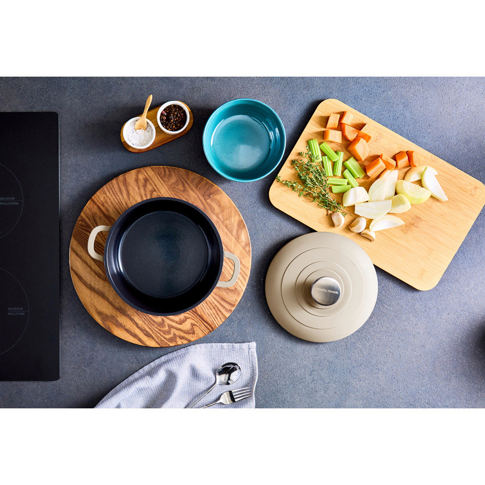 Morphy Richards 20cm 2.3L Cream Cast Aluminium Casserole Dish Image 9