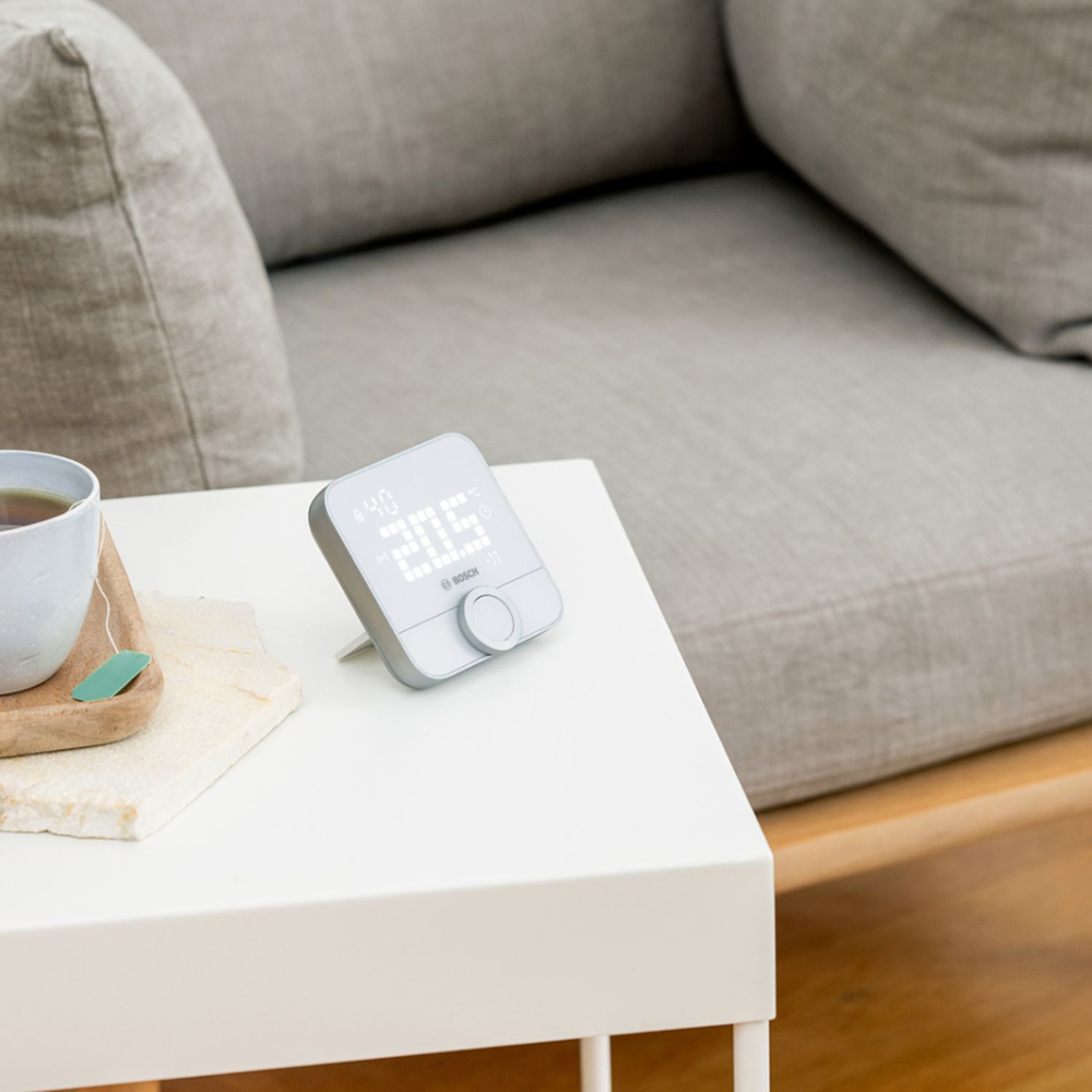 Bosch White Smart Wireless Home Room Thermostat II with LED Display Image 5