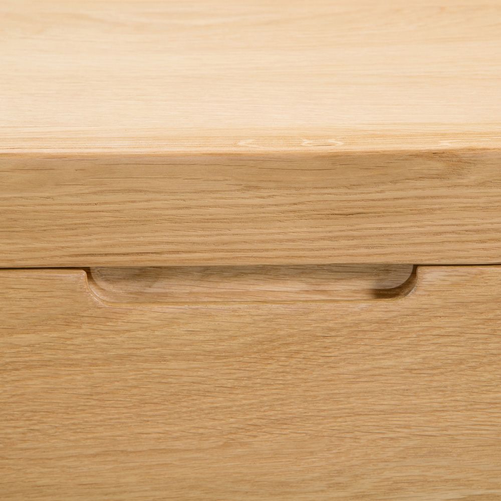 Julian Bowen Curve 5 Drawer Oak Chest of Drawers Image 8