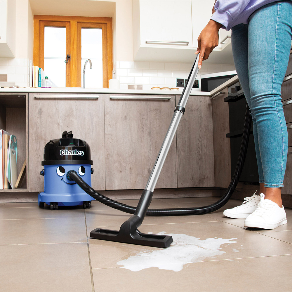 Henry Charles Blue Wet And Dry Cleaner Image 2