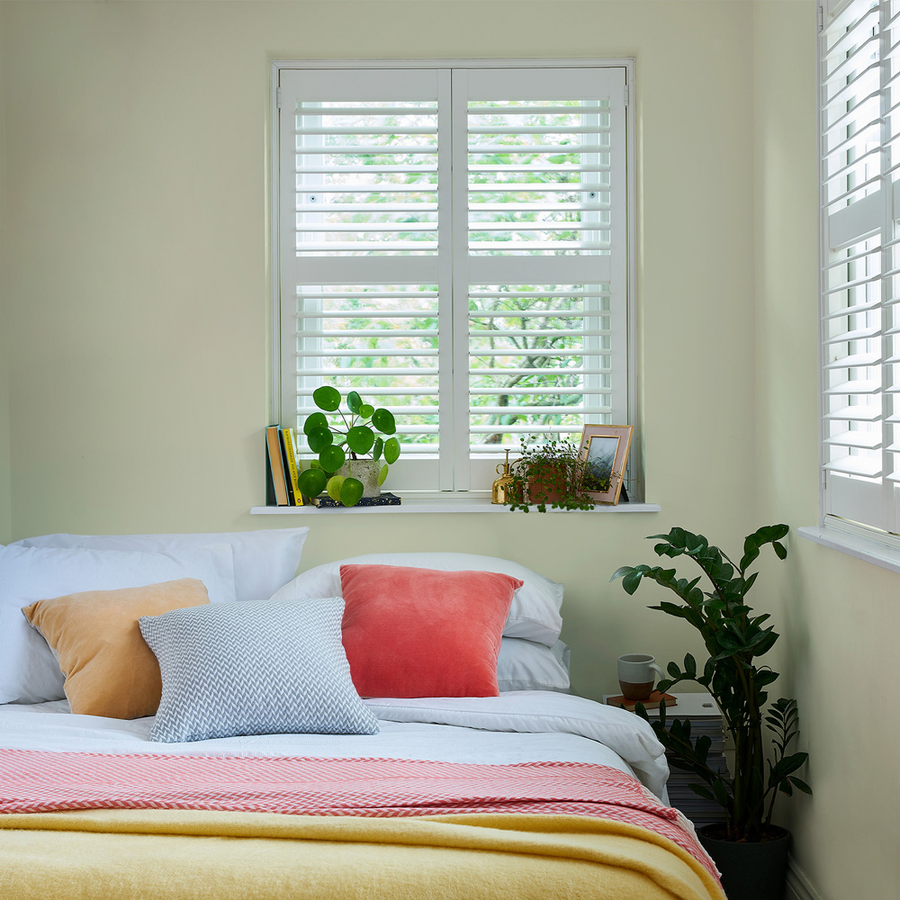 Laura Ashley Pale Hedgerow Matt Emulsion Paint 5L Image 4