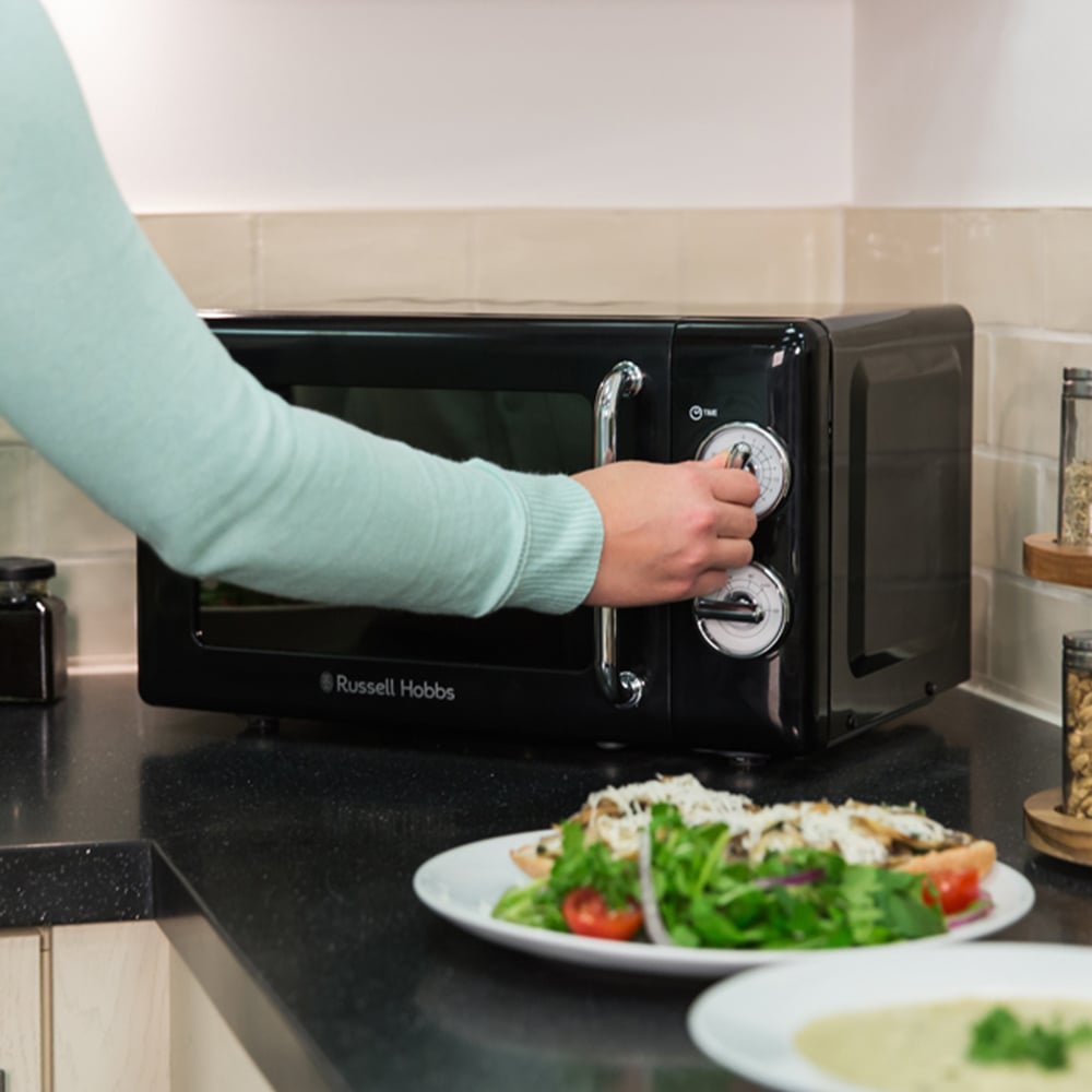 Russell Hobbs RHRETMM705B-N Black 17L Compact Solo Manual Microwave 700W Image 7