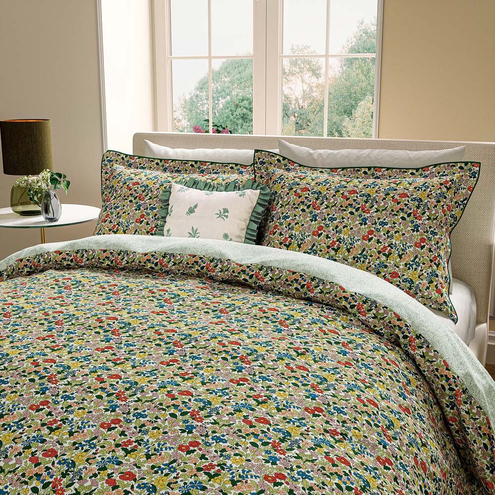 V&A Blossom Harmony Super King Size Multicolour Duvet Set Image 4