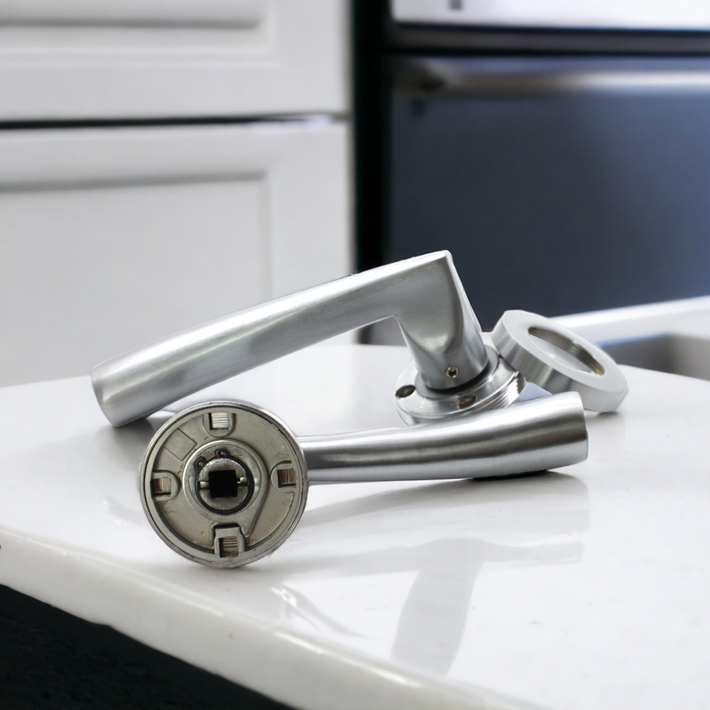 Spira Brass Leygo Satin Chrome Lever Door Handle 2 Pack Image 2