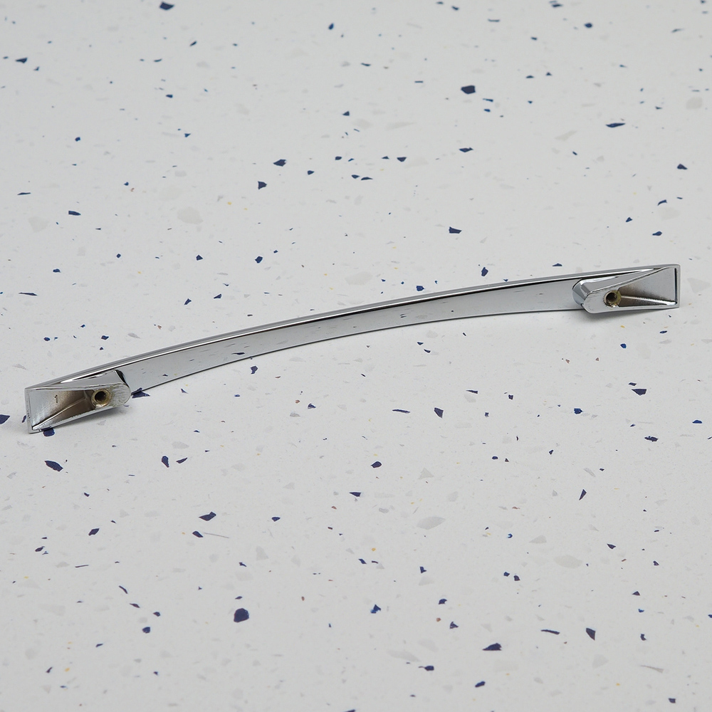 Handle & Home Polished Chrome Bow Handle 160mm Image 5