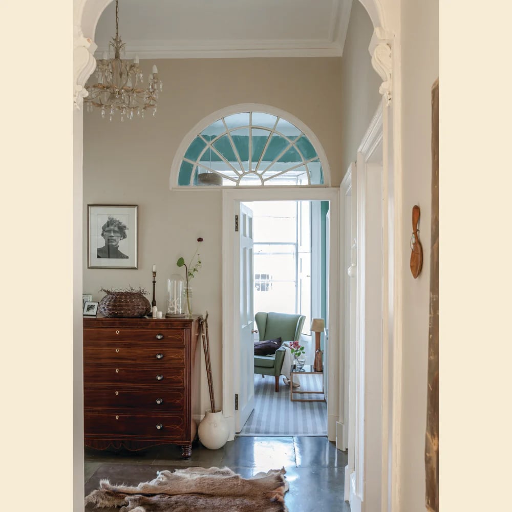 Farrow & Ball Estate Walls and Ceilings Tallow Matt Emulsion Paint 2.5L Image 4