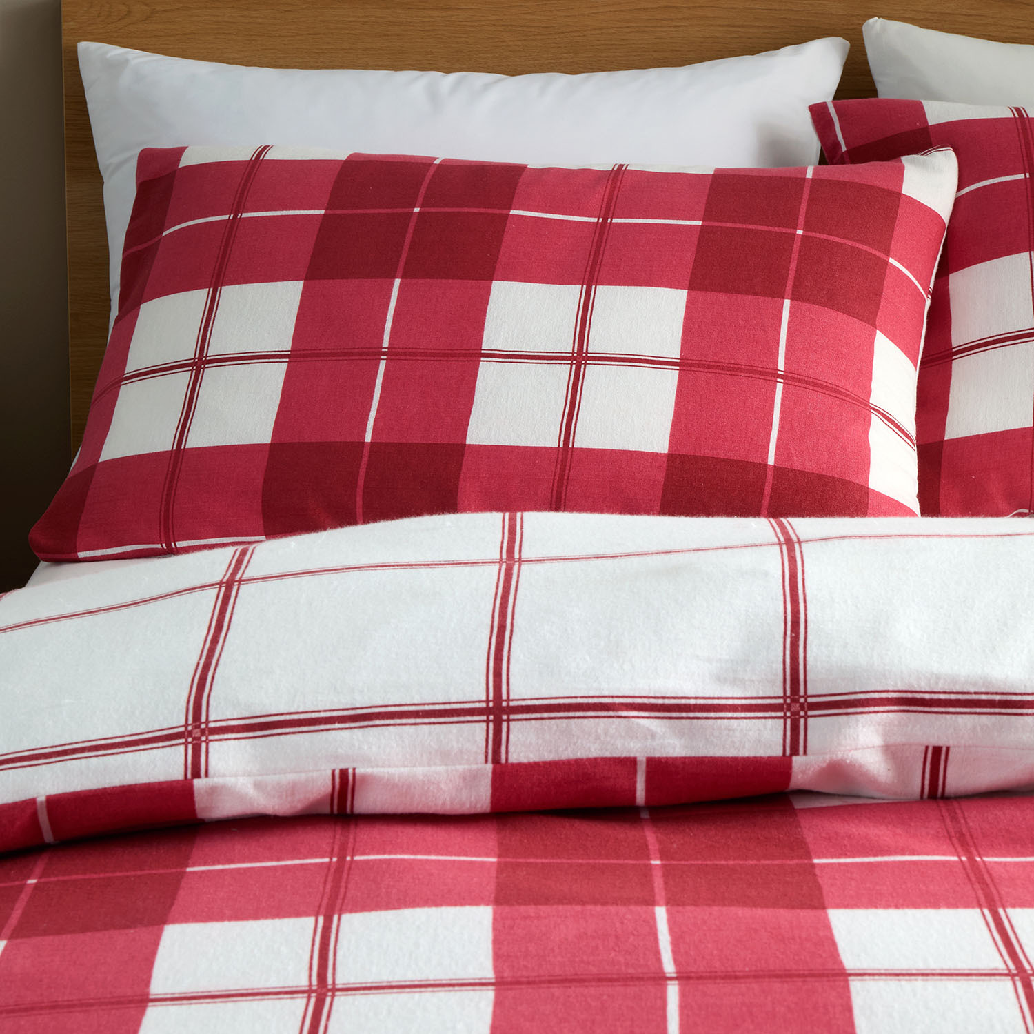 Finlay Check Duvet Set Red - Red / Single Image 2