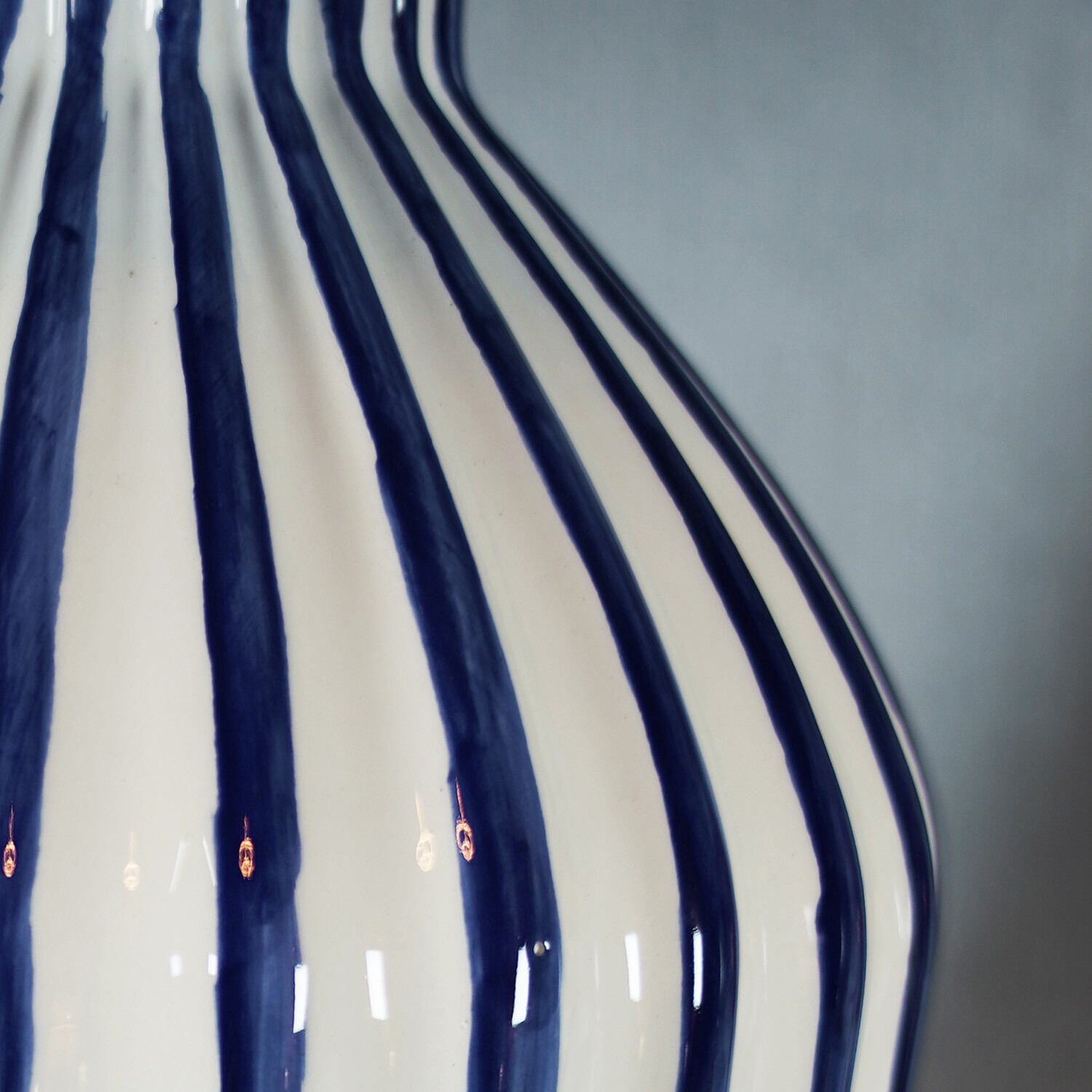 Hallie Stripe Table Lamp Image 12