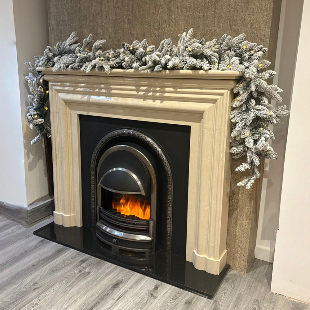 Festive Christmas Green Snow Flocked Warm White LED Christmas Garland 270cm Image 7