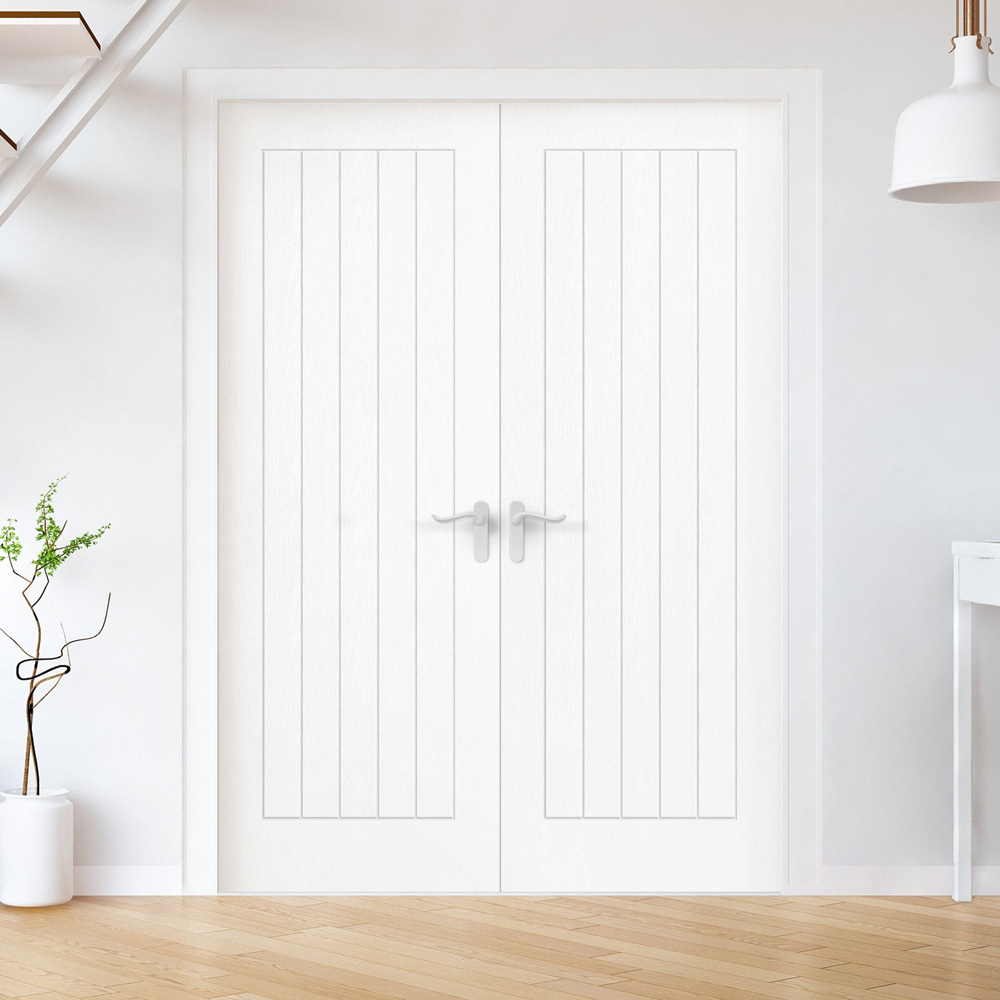 White Moulded Textured FD30 Internal Fire Door 1981 x 610 x 44mm Image 4