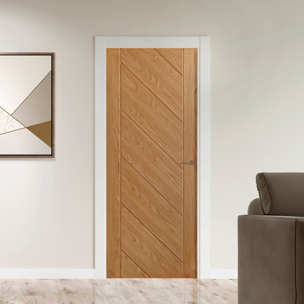 Monza Oak Veneer Fully Finished Solid Internal Door 1981 x 838 x 35mm Image 2