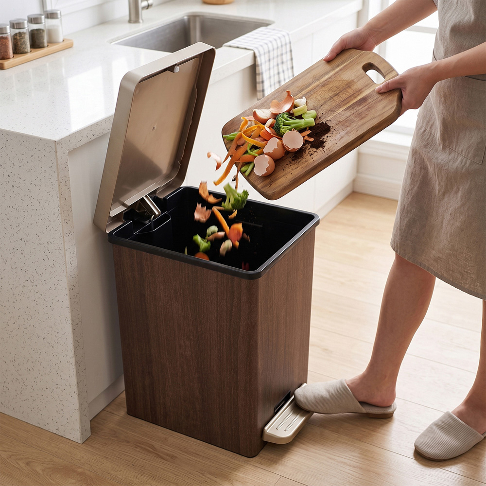 Living and Home Wood Grain Rubbish Bin with Foot Pedal Lid 12L Image 7