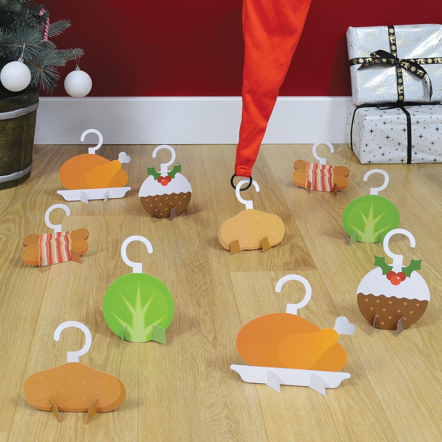 Christmas Dinner Game Set Image 2